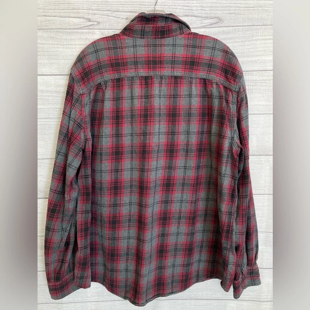 Faded Glory | Men’s Plaid Button Down Shirt - Picture 2 of 4